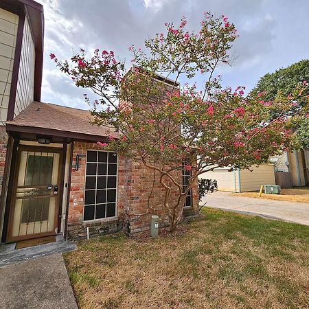 Centrally Located Houston Retreat! Sleeps 8, 10 Min To Downtown, Free Parking Εξωτερικό φωτογραφία