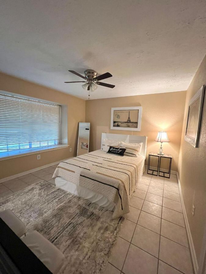 Centrally Located Houston Retreat! Sleeps 8, 10 Min To Downtown, Free Parking Εξωτερικό φωτογραφία