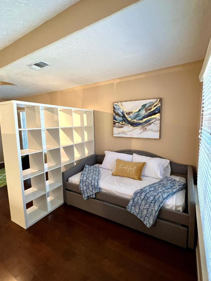 Centrally Located Houston Retreat! Sleeps 8, 10 Min To Downtown, Free Parking Εξωτερικό φωτογραφία