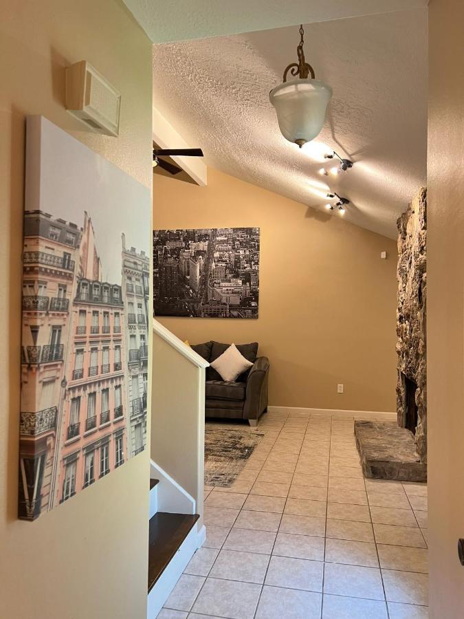 Centrally Located Houston Retreat! Sleeps 8, 10 Min To Downtown, Free Parking Εξωτερικό φωτογραφία